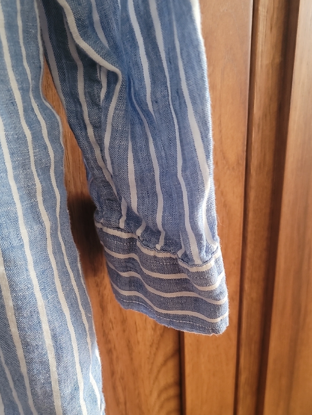 100% Linen GAP Womans Blue & White Striped Linen Shirt - Picture 5 of 7